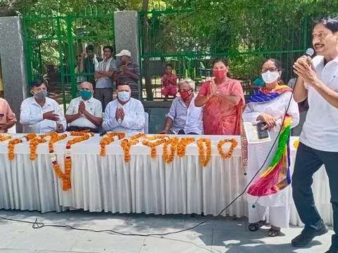 75वां स्वतंत्रता दिवस: अंबेडकर पार्क में ध्वजारोहण — 12