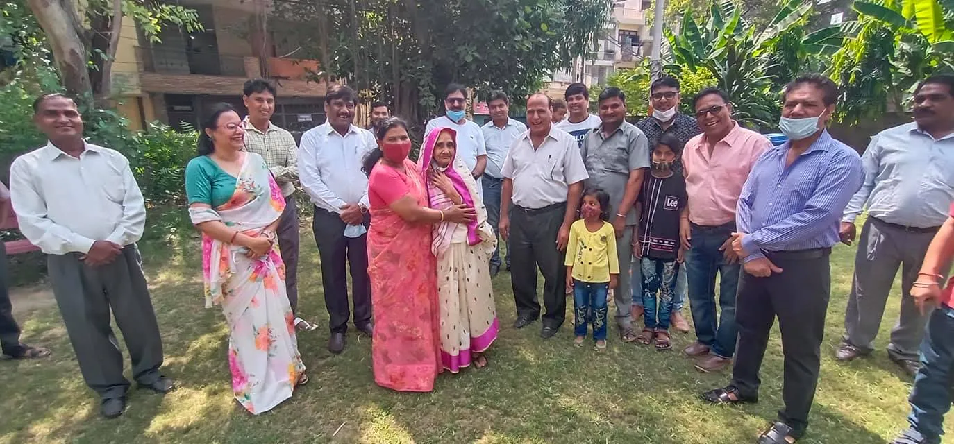 75वां स्वतंत्रता दिवस: लॉर्ड बुद्धा पार्क (सिद्धार्थ नगर अंडरपास) में ध्वजारोहण — तस्वीर 3 में से 12