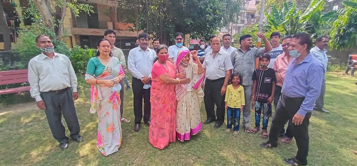 75वां स्वतंत्रता दिवस: लॉर्ड बुद्धा पार्क (सिद्धार्थ नगर अंडरपास) में ध्वजारोहण — तस्वीर 4 में से 12
