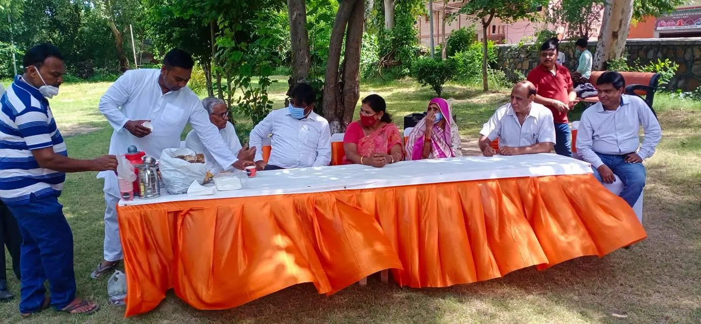 75वां स्वतंत्रता दिवस: लॉर्ड बुद्धा पार्क (सिद्धार्थ नगर अंडरपास) में ध्वजारोहण — तस्वीर 9 में से 12