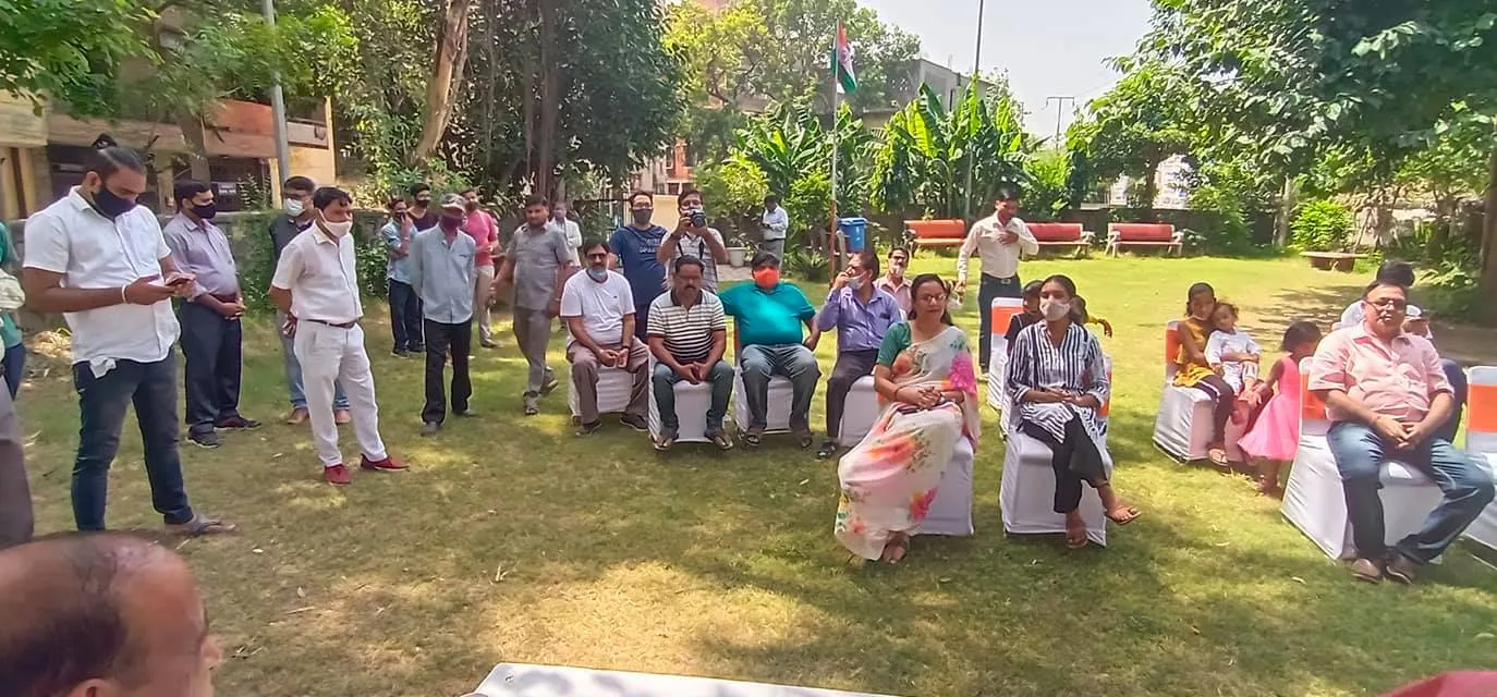 75वां स्वतंत्रता दिवस: लॉर्ड बुद्धा पार्क (सिद्धार्थ नगर अंडरपास) में ध्वजारोहण — तस्वीर 12 में से 12