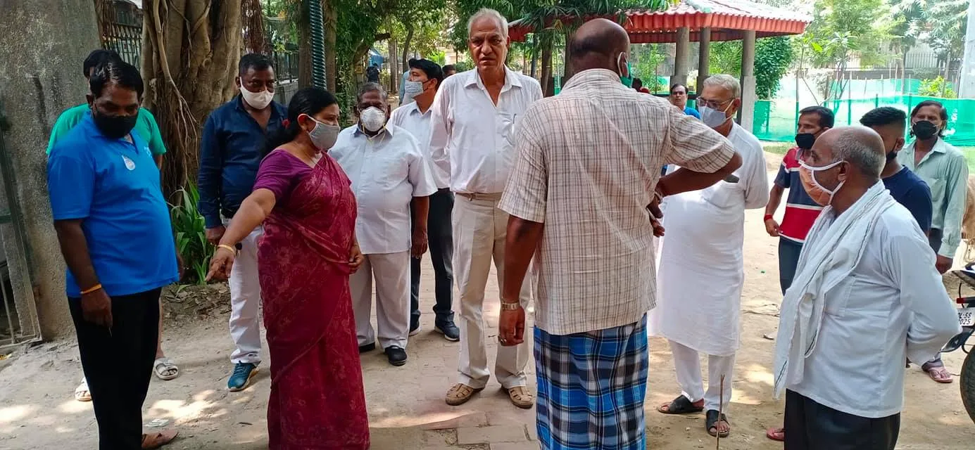 किलोकरी मद्रासी कैंप पार्क का आरडब्ल्यूए संग सुबह निरीक्षण — तस्वीर 1 में से 13