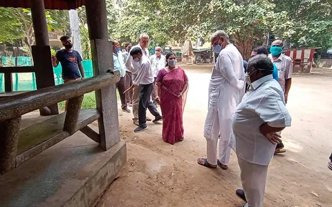 किलोकरी मद्रासी कैंप पार्क का आरडब्ल्यूए संग सुबह निरीक्षण