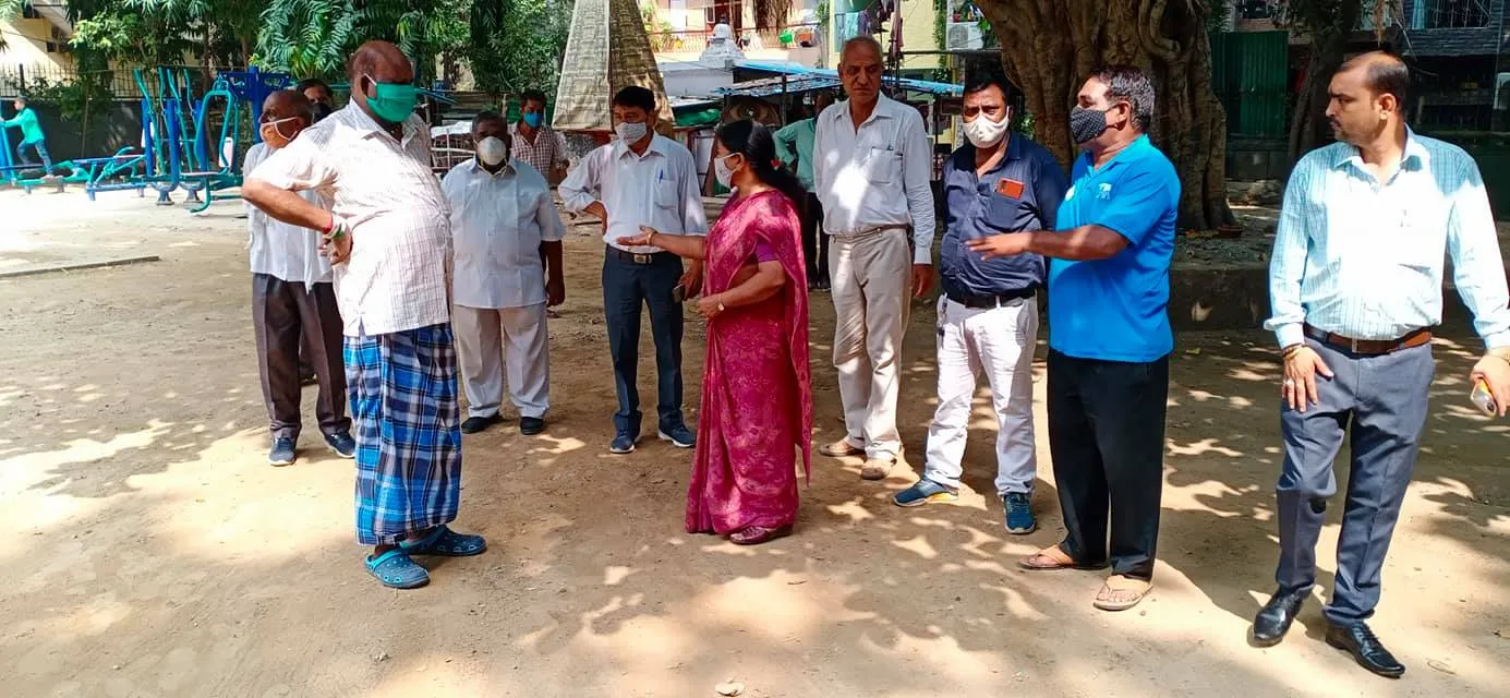 किलोकरी मद्रासी कैंप पार्क का आरडब्ल्यूए संग सुबह निरीक्षण — तस्वीर 5 में से 13