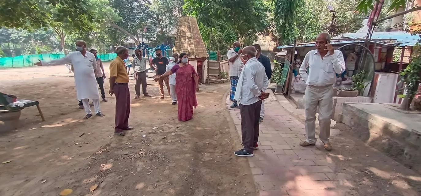 किलोकरी मद्रासी कैंप पार्क का आरडब्ल्यूए संग सुबह निरीक्षण — तस्वीर 9 में से 13