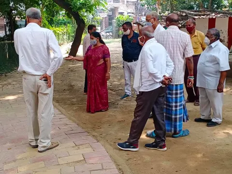किलोकरी मद्रासी कैंप पार्क का आरडब्ल्यूए संग सुबह निरीक्षण — 10