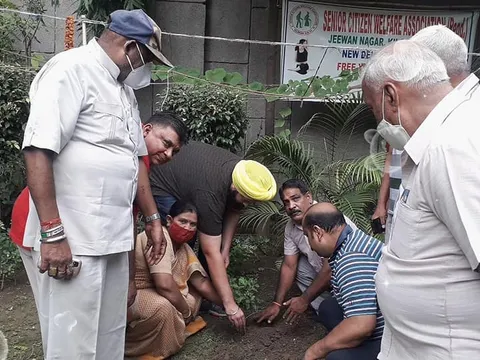 जीवन नगर में राजीव गांधी जी की जयंती पर वृक्षारोपण — 4