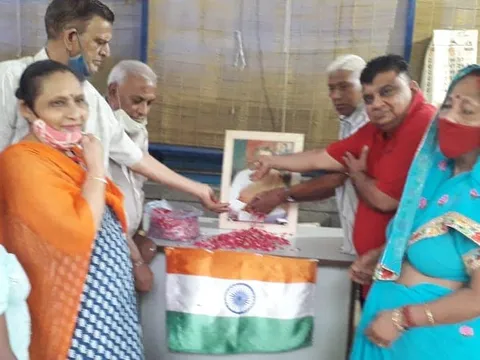 जीवन नगर में राजीव गांधी जी की जयंती पर वृक्षारोपण — 6