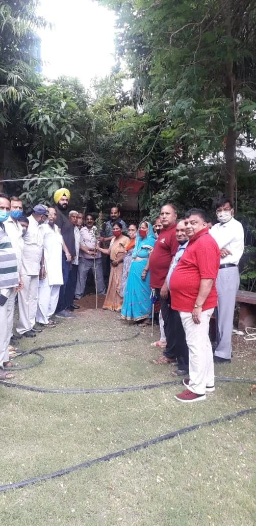 जीवन नगर में राजीव गांधी जी की जयंती पर वृक्षारोपण — तस्वीर 11 में से 12