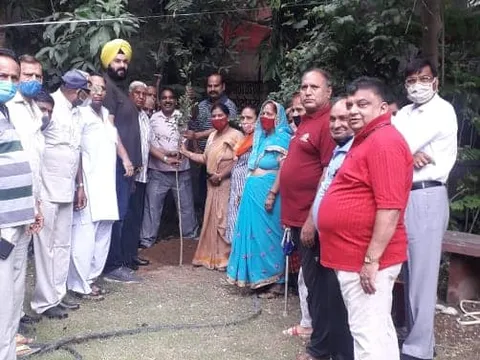 जीवन नगर में राजीव गांधी जी की जयंती पर वृक्षारोपण — 11