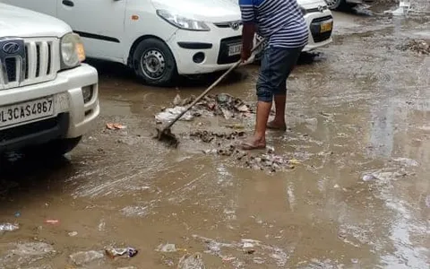 भारी बारिश के बाद जलभराव पर तत्काल कार्रवाई