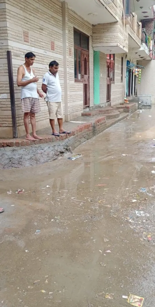 भारी बारिश के बाद जलभराव पर तत्काल कार्रवाई — तस्वीर 3 में से 15