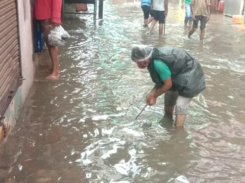 भारी बारिश के बाद जलभराव पर तत्काल कार्रवाई — 12