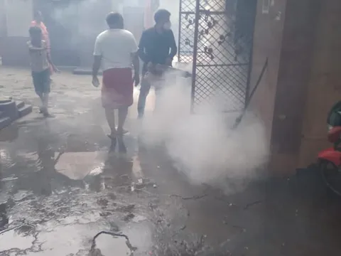 आई जी कैंप 2 में एंटी मलेरिया फॉगिंग — 4
