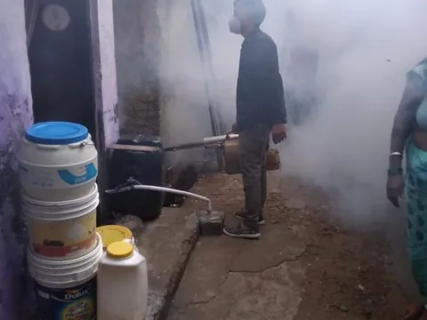 आई जी कैंप 2 में एंटी मलेरिया फॉगिंग — 6