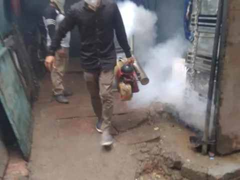 आई जी कैंप 2 में एंटी मलेरिया फॉगिंग — 7