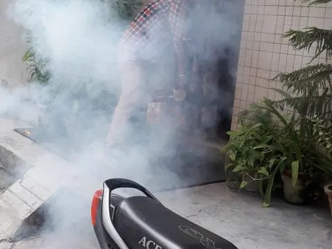 आई जी कैंप 1 (सिद्धार्थ नगर) में एंटी मलेरिया फॉगिंग — 5