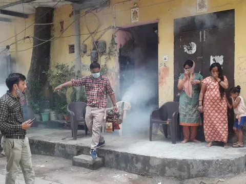 आई जी कैंप 1 (सिद्धार्थ नगर) में एंटी मलेरिया फॉगिंग — 7
