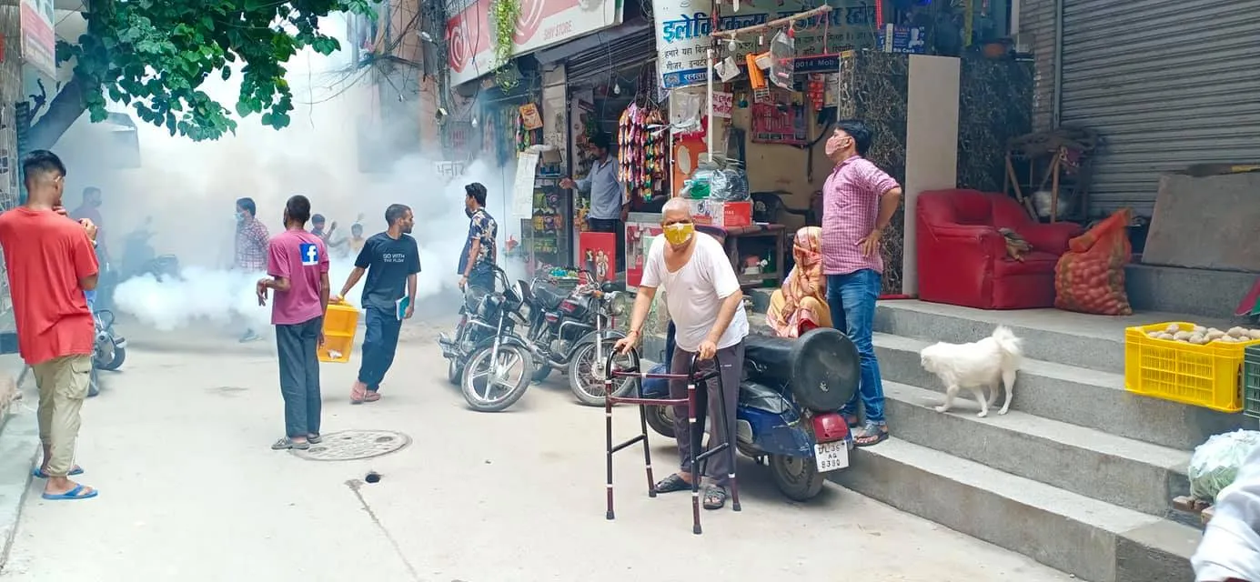 सनलाइट कॉलोनी नं 1 में एंटी मलेरिया फॉगिंग — तस्वीर 1 में से 19
