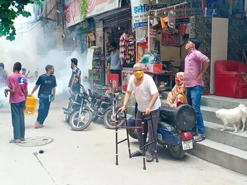 सनलाइट कॉलोनी नं 1 में एंटी मलेरिया फॉगिंग
