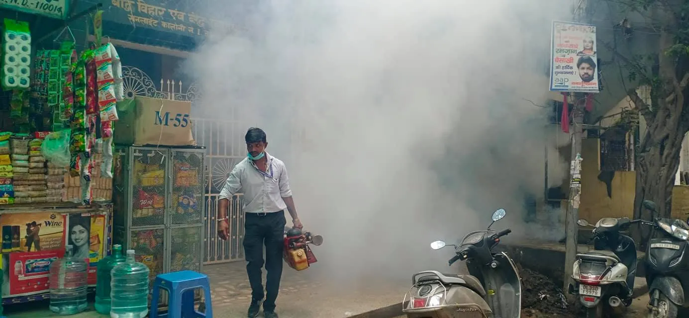 सनलाइट कॉलोनी नं 1 में एंटी मलेरिया फॉगिंग — तस्वीर 6 में से 19