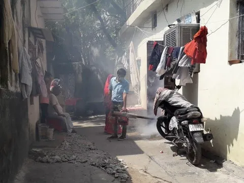 सिद्धार्थ बस्ती में एंटी मलेरिया फॉगिंग — 8