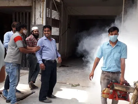 सिद्धार्थ बस्ती में एंटी मलेरिया फॉगिंग — 10