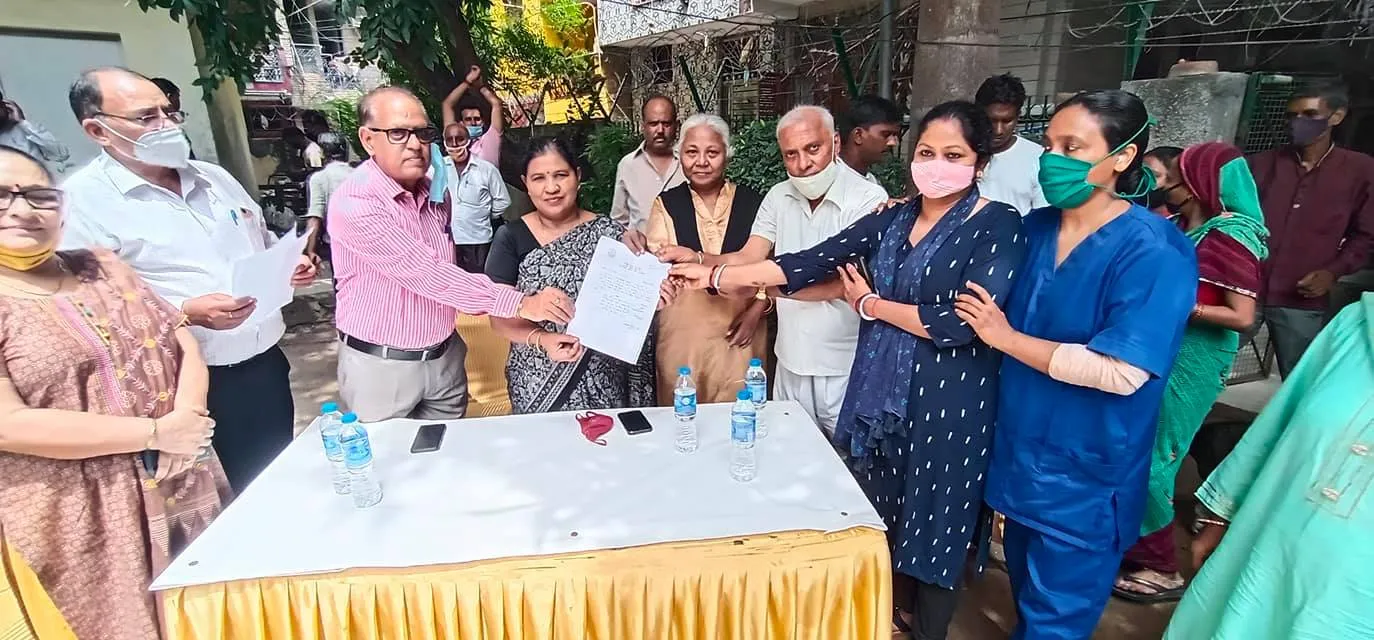 मदर डेयरी पार्क में खाली कमरा सिलाई मशीन सेंटर हेतु समर्पित — तस्वीर 1 में से 15