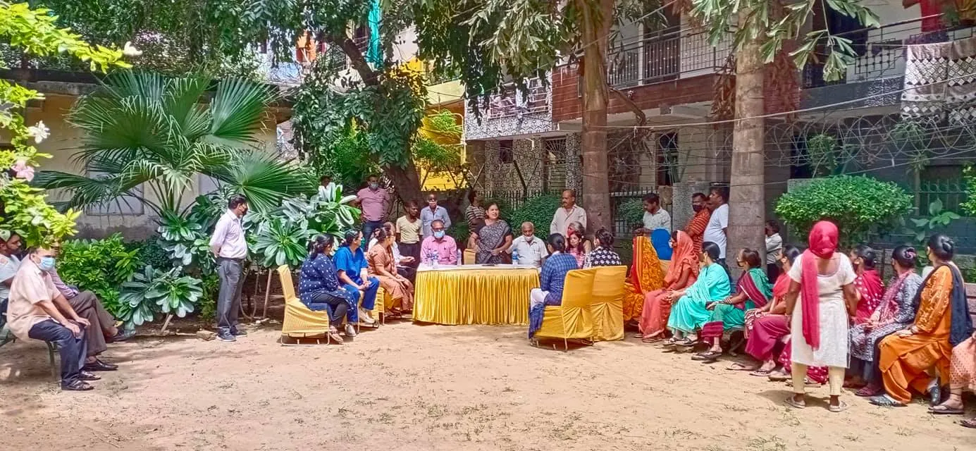 मदर डेयरी पार्क में खाली कमरा सिलाई मशीन सेंटर हेतु समर्पित — तस्वीर 7 में से 15