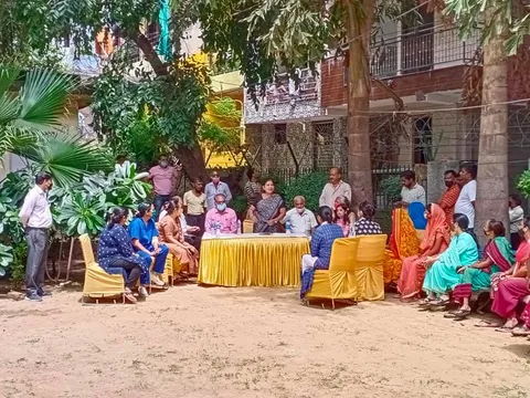 मदर डेयरी पार्क में खाली कमरा सिलाई मशीन सेंटर हेतु समर्पित — 7