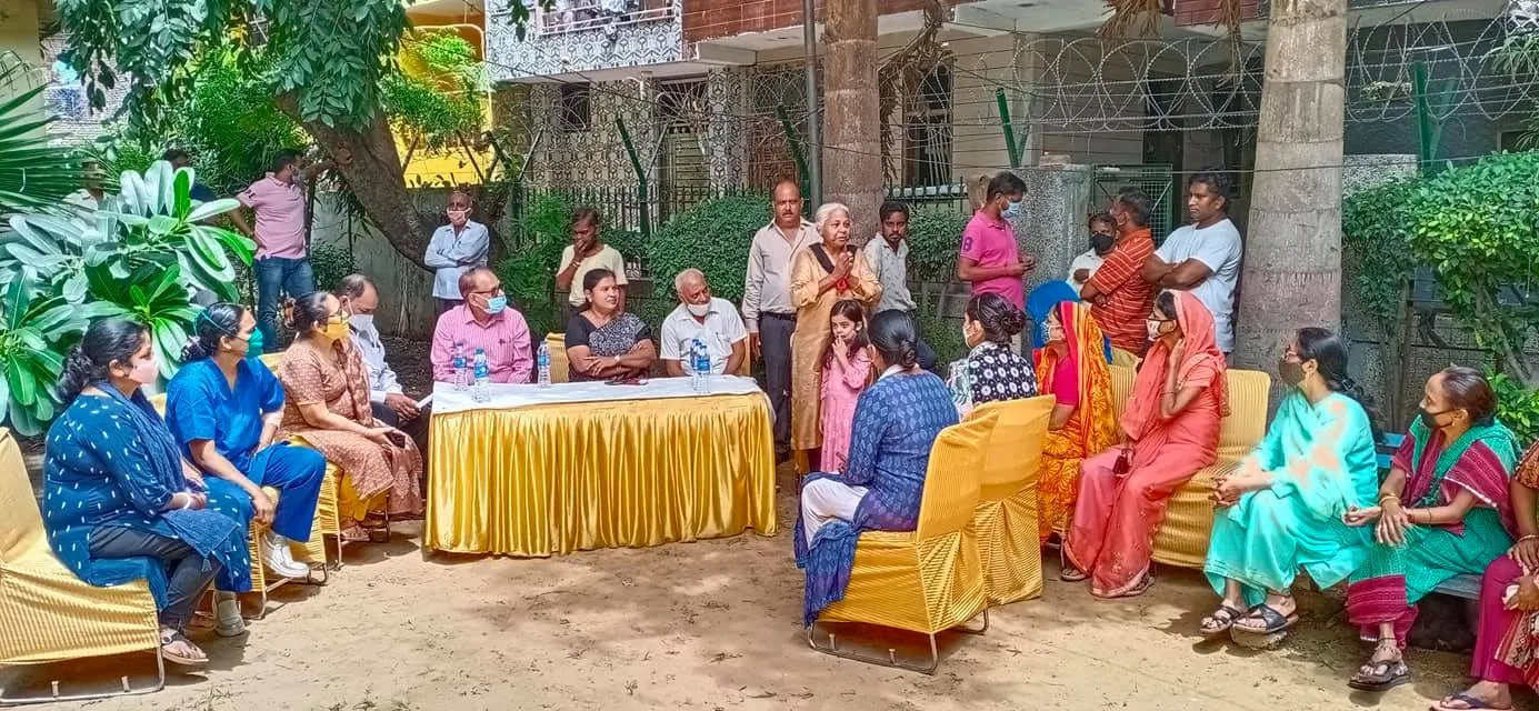 मदर डेयरी पार्क में खाली कमरा सिलाई मशीन सेंटर हेतु समर्पित — तस्वीर 11 में से 15