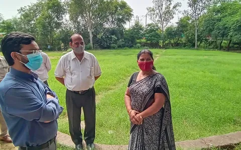 पॉकेट सी गेट नं 06 पार्क का उपायुक्त संग सर्वे