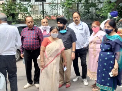 सिद्धार्थ एक्सटेंशन पॉकेट बी का आरडब्ल्यूए संग निरीक्षण — 7