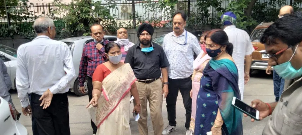 सिद्धार्थ एक्सटेंशन पॉकेट बी का आरडब्ल्यूए संग निरीक्षण — तस्वीर 9 में से 21