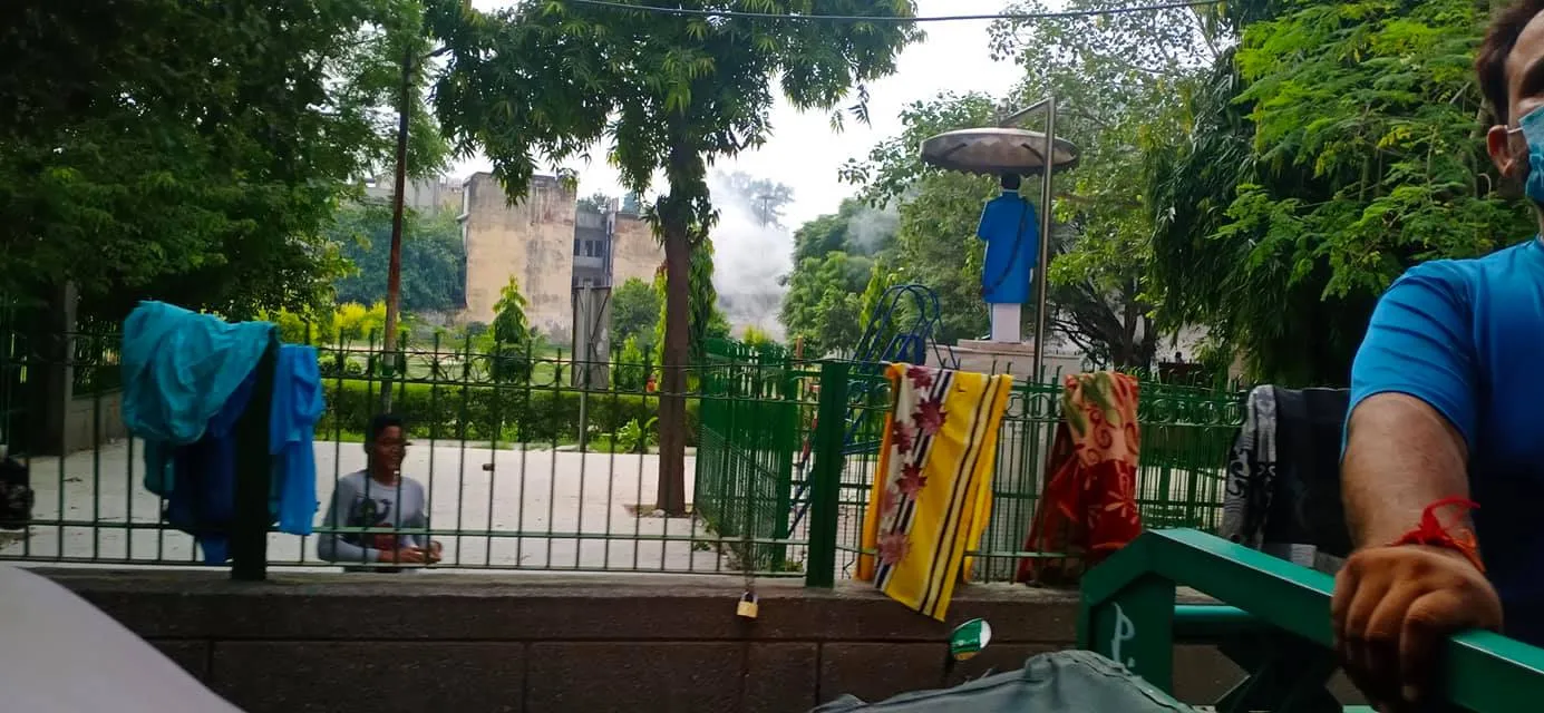 वार्ड 143 में फॉगिंग मशीन चलवाई गई — तस्वीर 13 में से 29