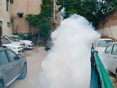 वार्ड 143 में फॉगिंग मशीन चलवाई गई — 29