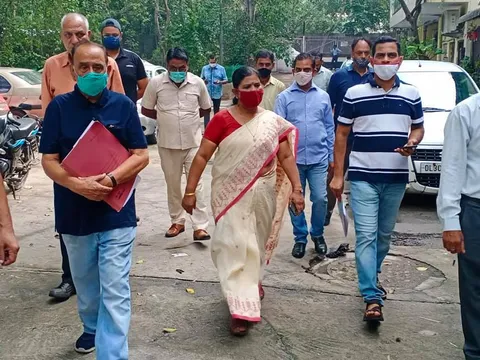 सिद्धार्थ एक्सटेंशन पॉकेट C में पार्षद का निरीक्षण दौरा — 12