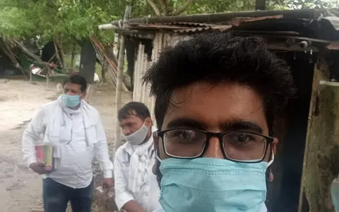 मूलचंद बस्ती और बेला गांव राजघाट में एंटी मलेरिया फॉगिंग
