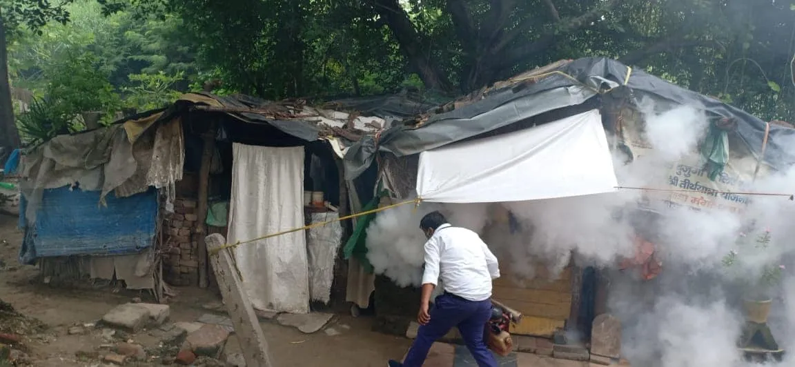 मूलचंद बस्ती और बेला गांव राजघाट में एंटी मलेरिया फॉगिंग — तस्वीर 5 में से 9