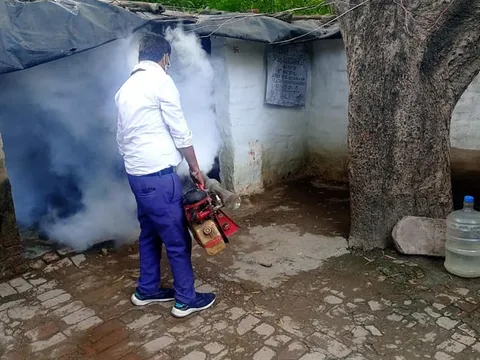 मूलचंद बस्ती और बेला गांव राजघाट में एंटी मलेरिया फॉगिंग — 8