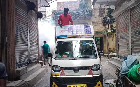 सराय काले खां, रेलवे लाइन रोड और नगलि रजापुर में एंटी मलेरिया फॉगिंग