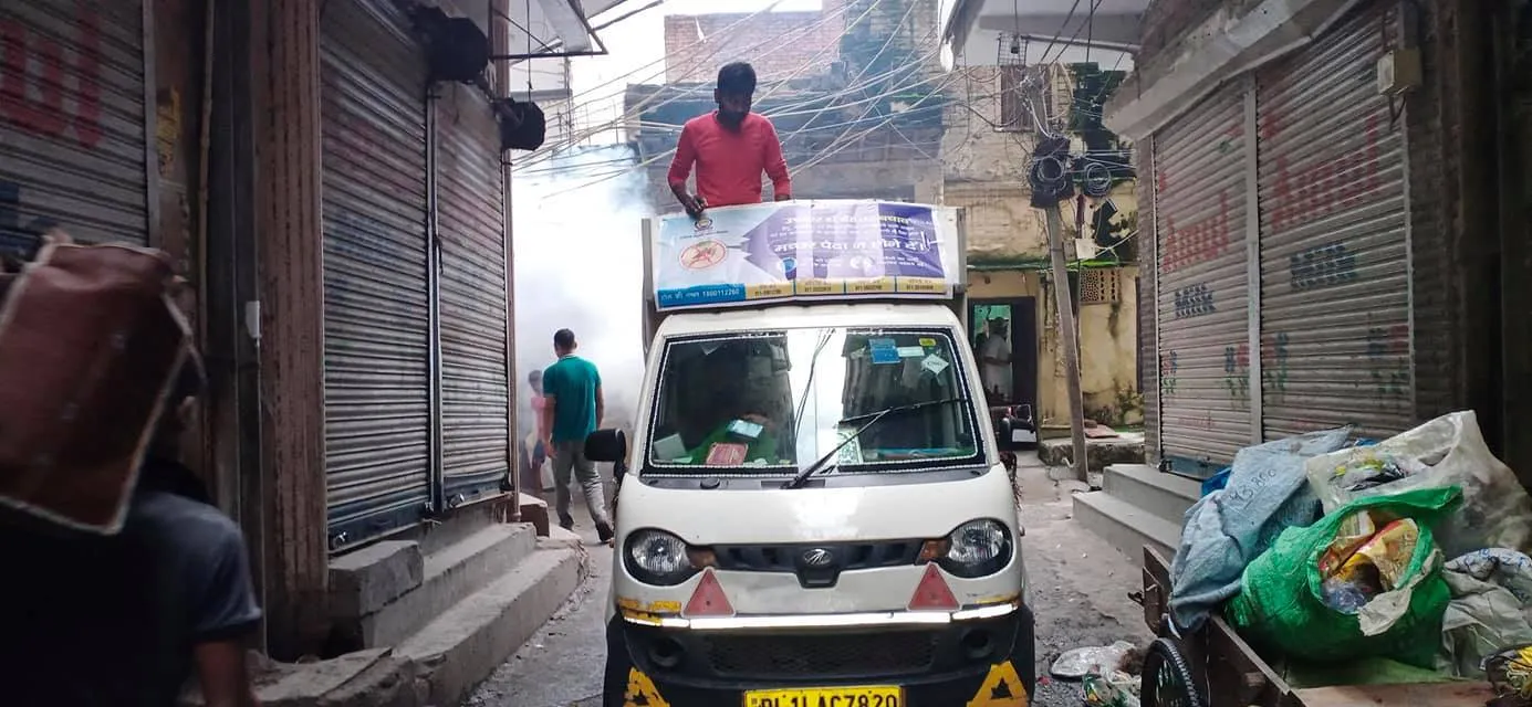 सराय काले खां, रेलवे लाइन रोड और नगलि रजापुर में एंटी मलेरिया फॉगिंग — तस्वीर 2 में से 12