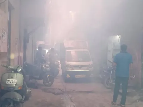 सराय काले खां, रेलवे लाइन रोड और नगलि रजापुर में एंटी मलेरिया फॉगिंग — 7