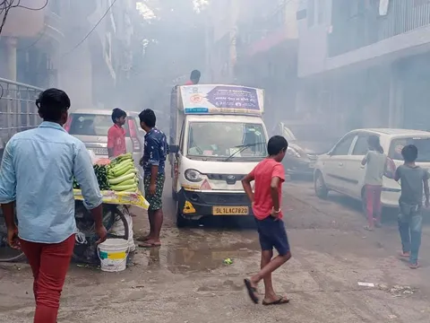सराय काले खां, रेलवे लाइन रोड और नगलि रजापुर में एंटी मलेरिया फॉगिंग — 9