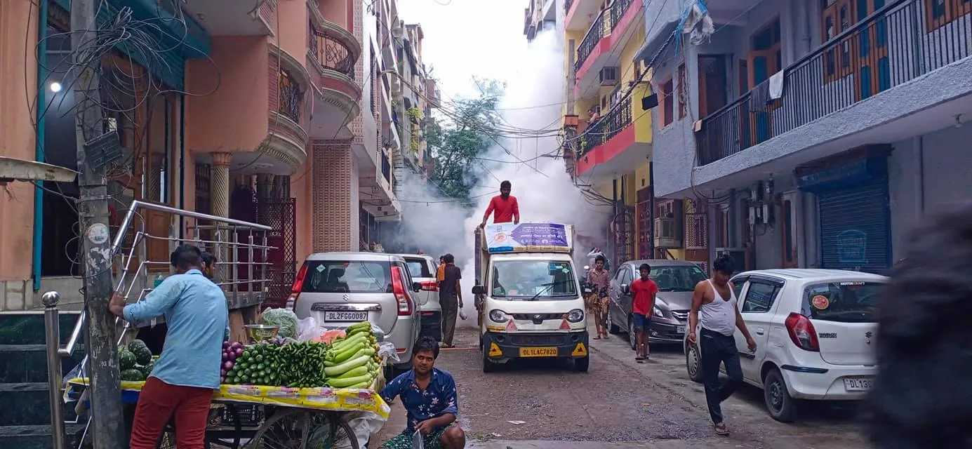 सराय काले खां, रेलवे लाइन रोड और नगलि रजापुर में एंटी मलेरिया फॉगिंग — तस्वीर 11 में से 12