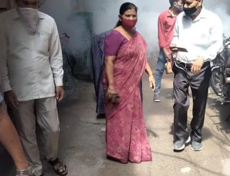 आश्रम कोली कैम्प में एंटी मलेरिया फॉगिंग