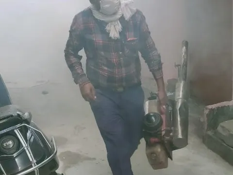 नगलि रजापुर एवम् नगलि एमसीडी स्कूल में एंटी मलेरिया फॉगिंग — 5