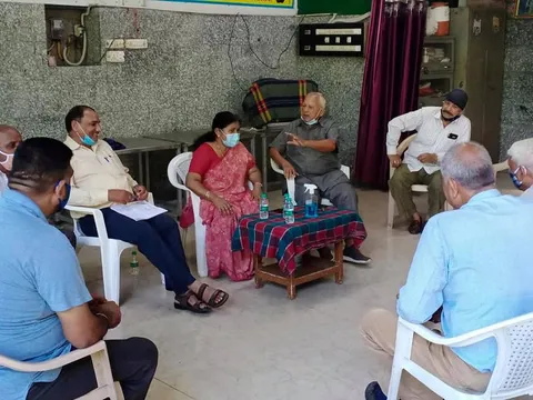 आश्रम सब्ज़ी मंडी एवं 80 गज में निरीक्षण दौरा