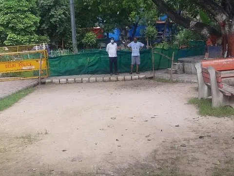 वरिष्ठ नागरिक व अन्य पार्कों की सफाई — 4