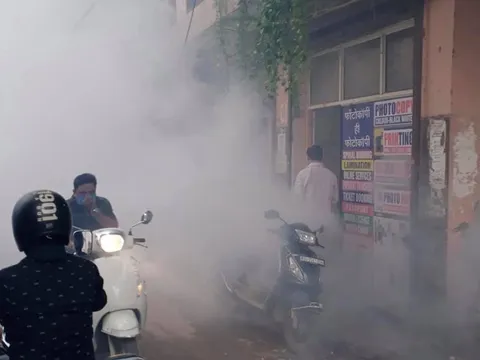 सनलाइट कॉलोनी–2 व मद्रासी कॉलोनी में एंटी मलेरिया फॉगिंग